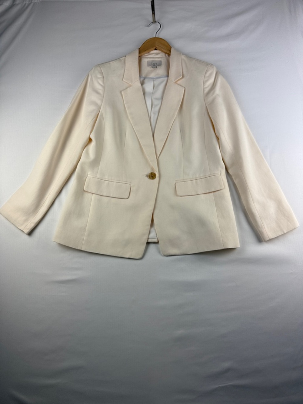 LOFT Cream One-Button Business Jacket – Size 8P (Like New)